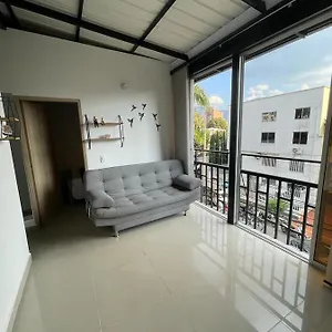 https://apartalaureles-305.colombiamedellinhotels.com